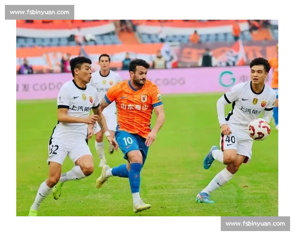 中超争冠三强集体 “刹车”,2 分差拖至收官战 中超争冠三强集体 “刹车”,2 分差拖至收官战